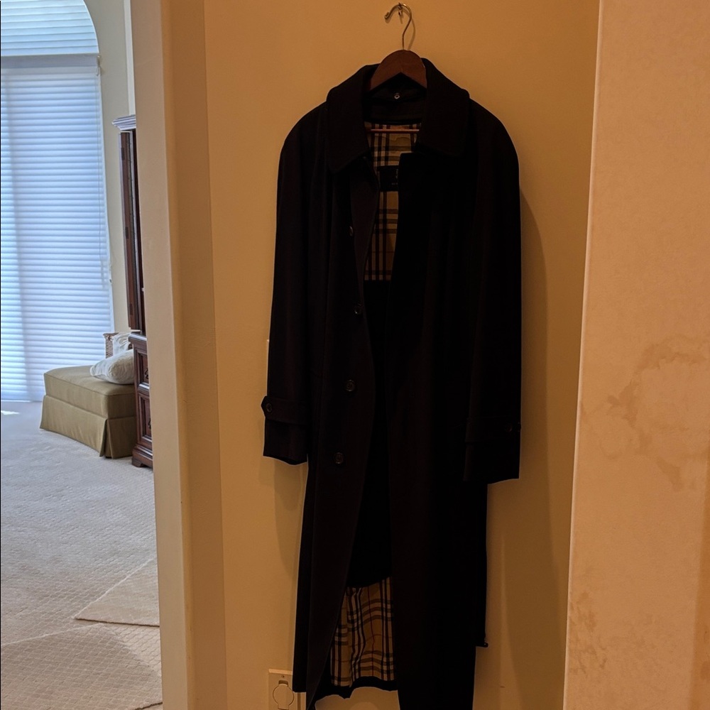 Burberry Black Coat with Iconic Plaid Lining